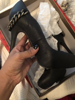 Black heels (fergie) size 7