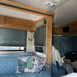 1996 37 Foot Southwind Fleetwood 