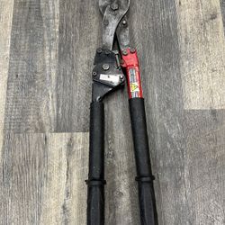 Crescent H.K. Porter 29-1/4 in. Ratcheting Hard Cable Cutters 