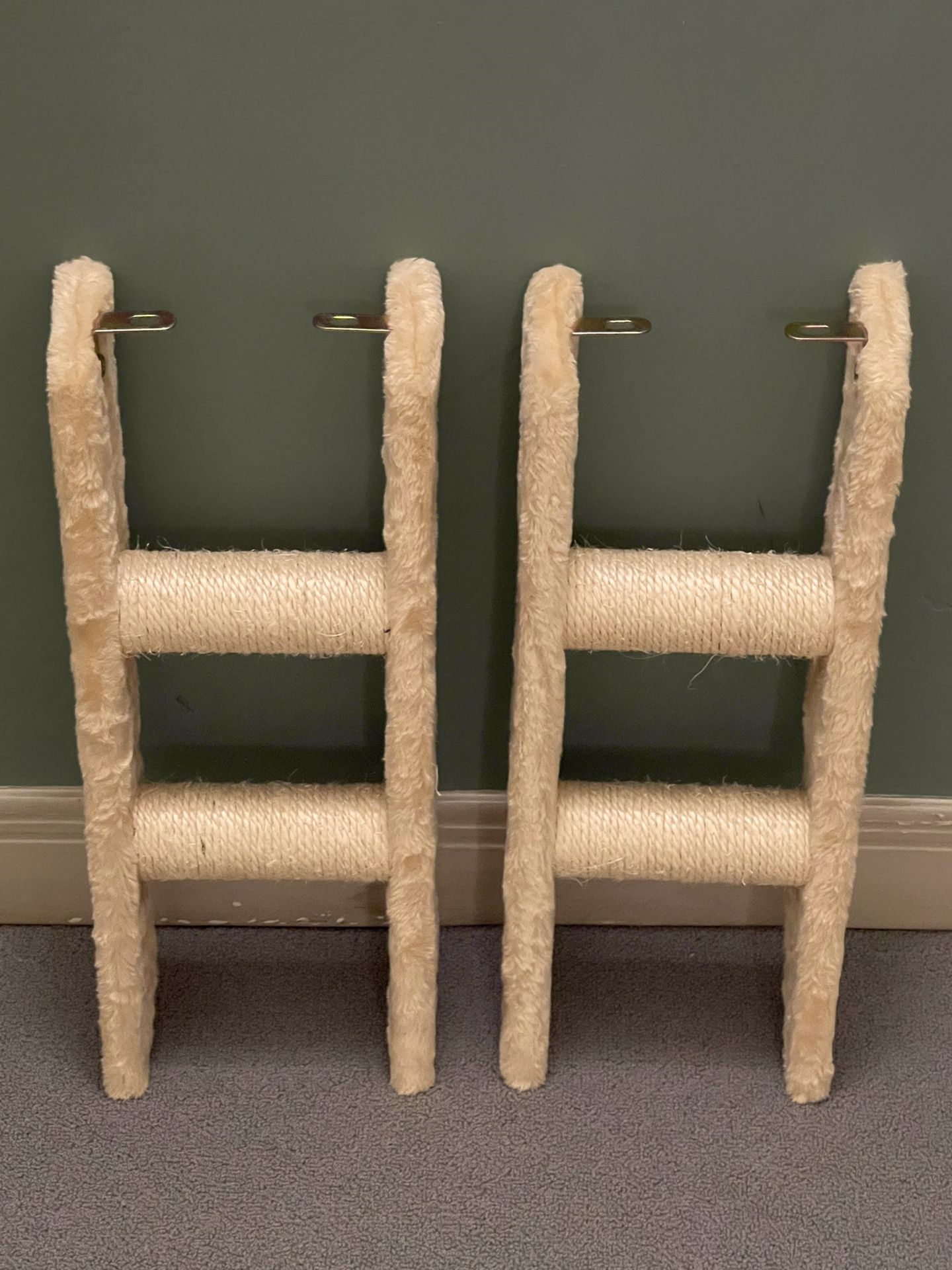 CAT SCRATCHING POSTS - UNASSEMBLED - posted price is firm for EACH.