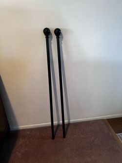 Curtain Rod With hooks $ 10.00