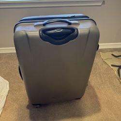 Ricardo , Beverly Hills 30” X 10” Large Suitcase 