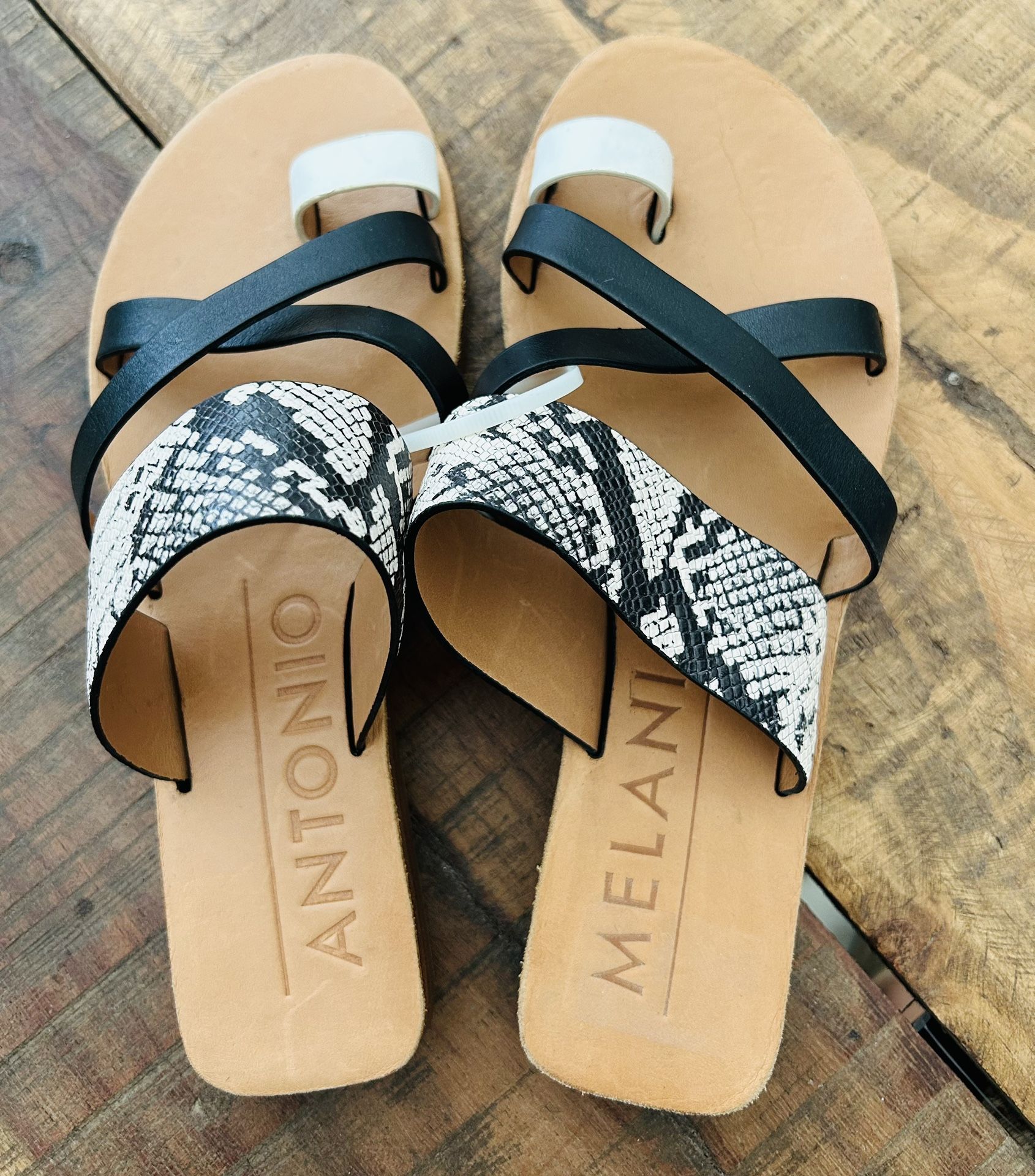 New Antonio Melani Flat Sandal Black & Snakeskin Embossed Leather Slip Size 6