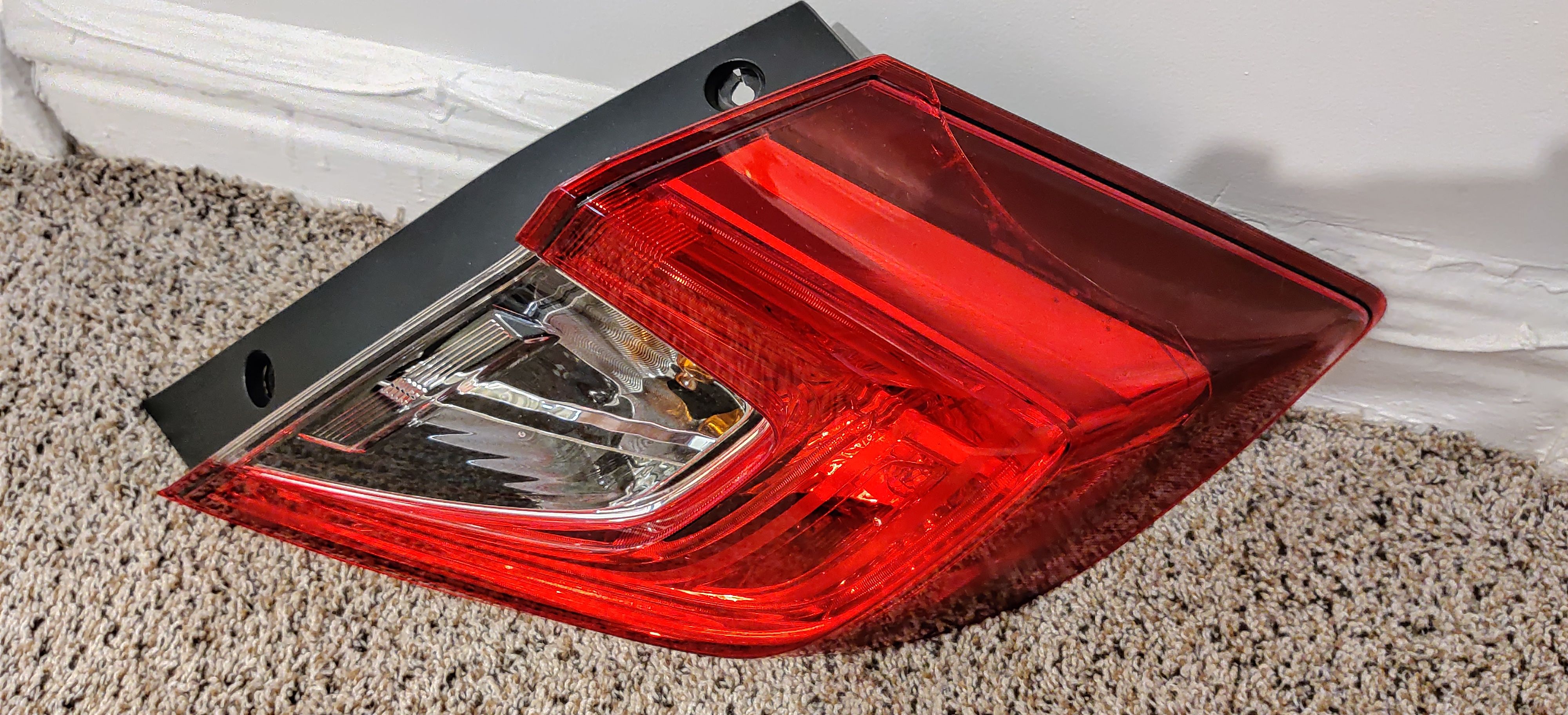 Used Oem part Rear Right Passenger Tail Light Lamp For Honda Civic Sedan 2016-2018