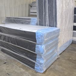 New Year's Eve Sale Same Day Delivery Twin Mattress 99 Full 159 Queen Bed 179 King 229 Cali King 229 Se Habla Espanol All Sizes Available 