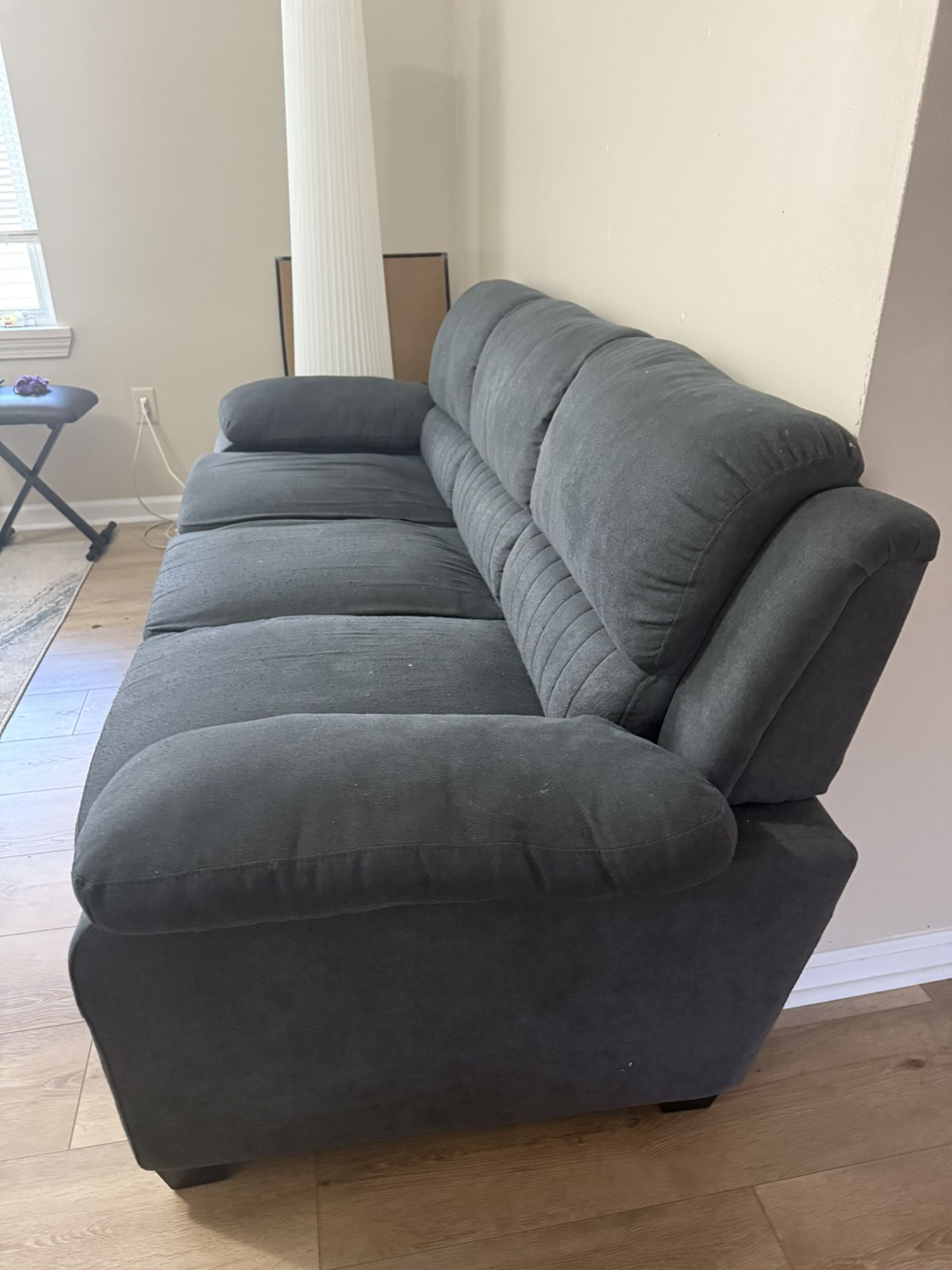 Free Couch 