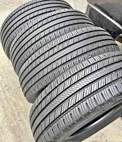 255/65/18 Michelin 📍📍 Vendo un set de llantas con 80% de vida las 4 📍🌟