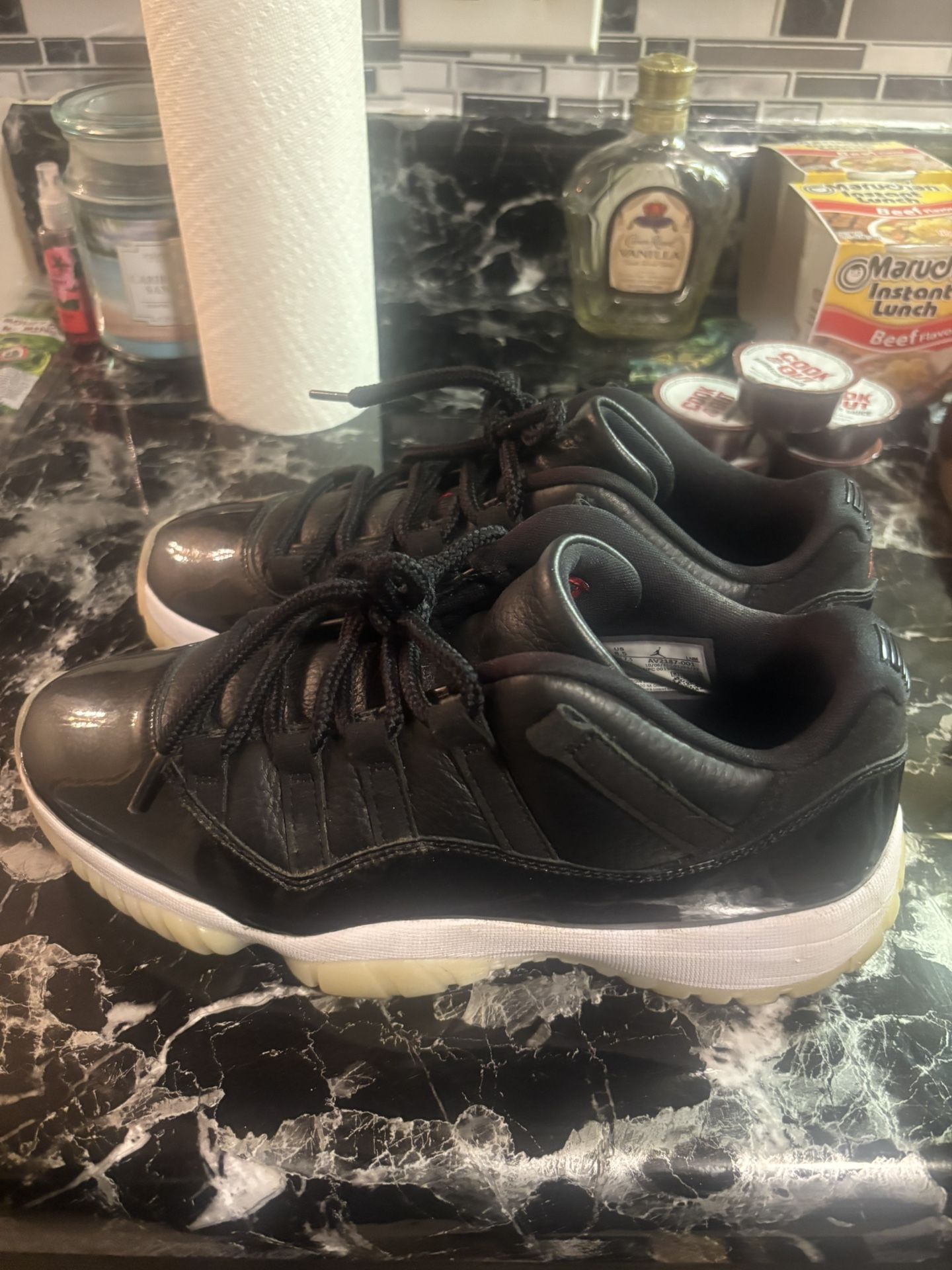 11s need gon asap/ can’t fit no more