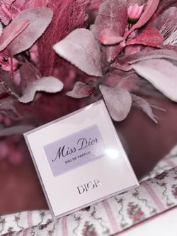Miss Dior Eau de Parfum 100 ml – Nuevo y Original