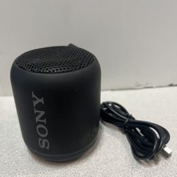 SONY SRS-XB12 portable Bluetooth speaker w/AUX port-Black