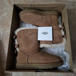 UGG Bailey Bow II NIB