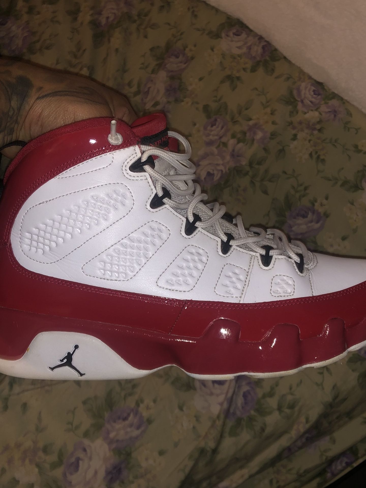 Jordan’s 9 Size 11– Gym Red 🔥 🔥 💯 💦