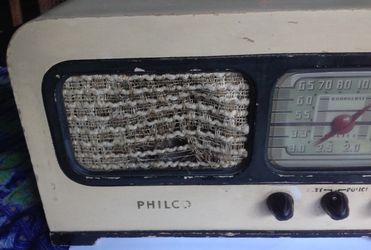 Vintage Philco Radio Model 41-220