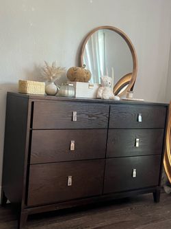Créate&barrel heavy Dresser