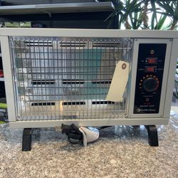 Comfort Zone 5,120-BTU Electric Radiant Heater, Gray CZ530WM for Sale in  Willoughby, OH - OfferUp