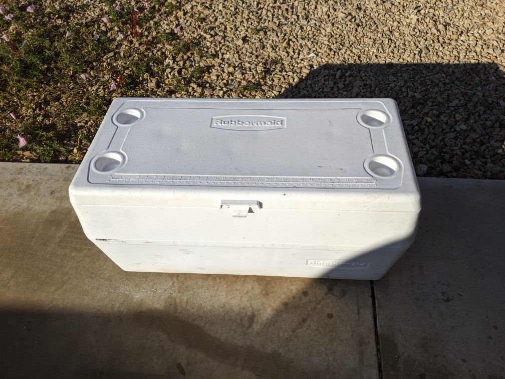 Rubbermaid 120 qt. Cooler