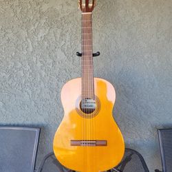 FRANCISCA CN-18 - CLASSICAL GUITAR