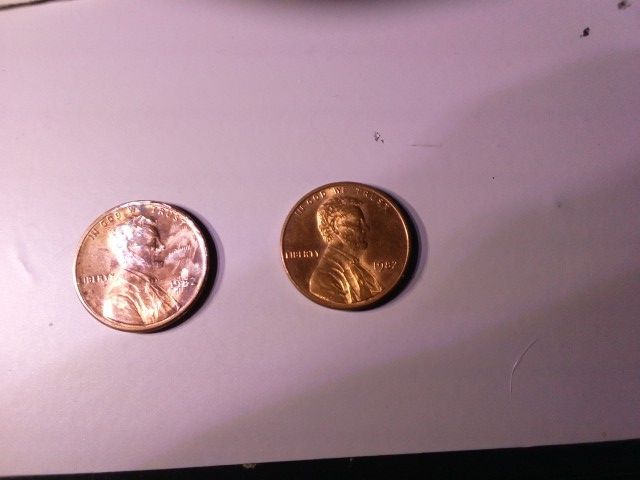 Two * 1982 No Mint 2.5 Penny's