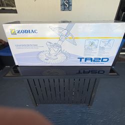 Automatic pool cleaner