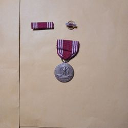 US WW2 GOOD CONDUCT MEDAL ribbon, bar, and dress pin