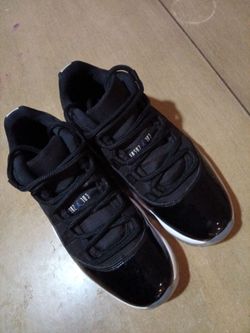 Jordan 11 Space Jam low