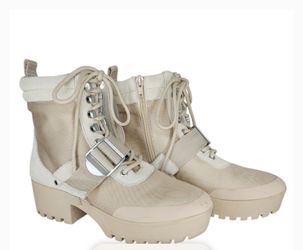 NWT Steve Madden Combat Buckle Stylish Beige Women's Boots Sz 7, NEVER WORN