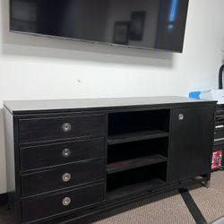 Modern media console (Length:65 x Width:20 x Height:32in) wood Pick up