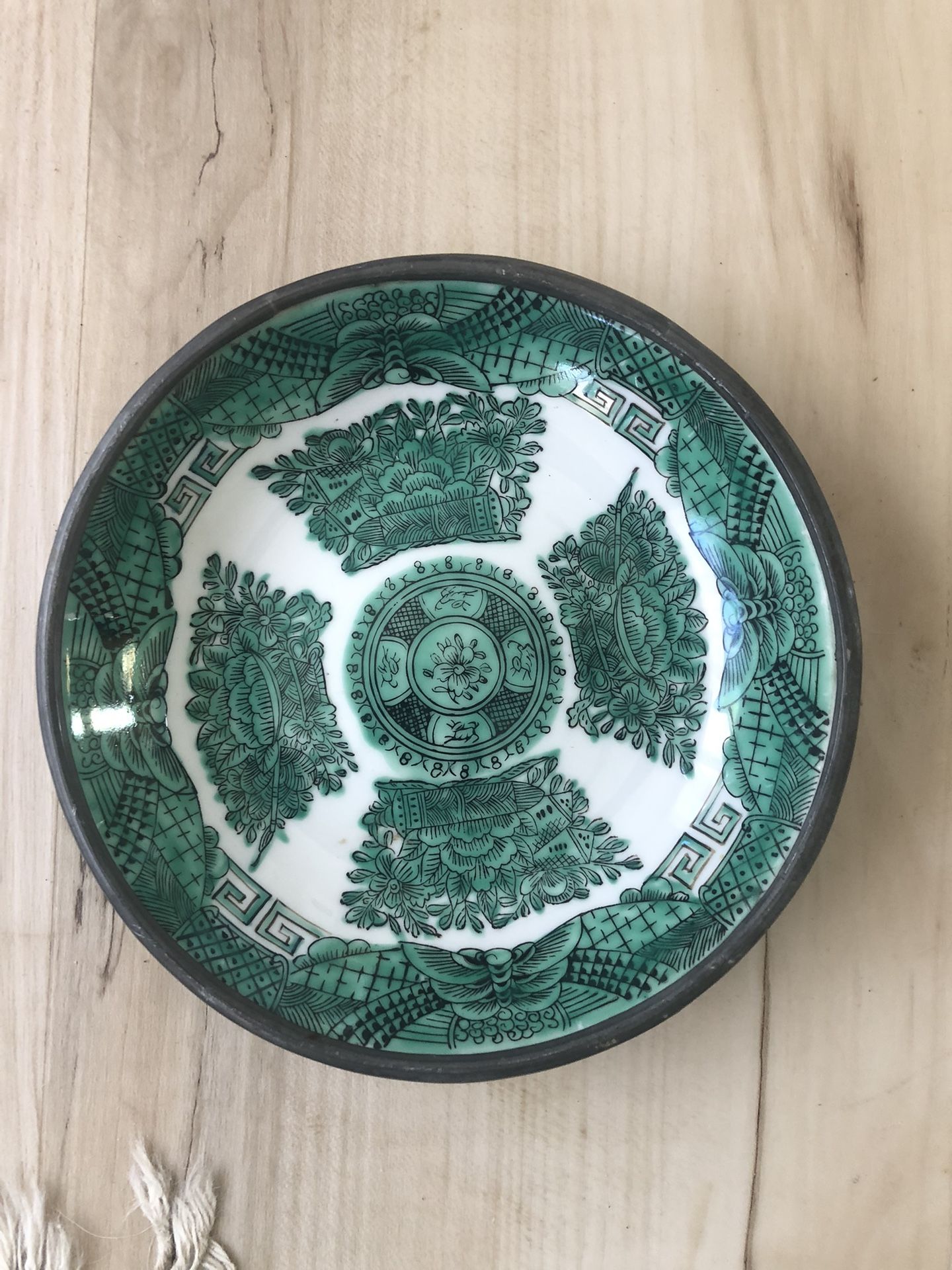 Japanese Porcelain Dish Decorated In Hong Kong 6 X 1.5 In Pewter In casement