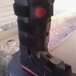 Health Care Mens XL Boot