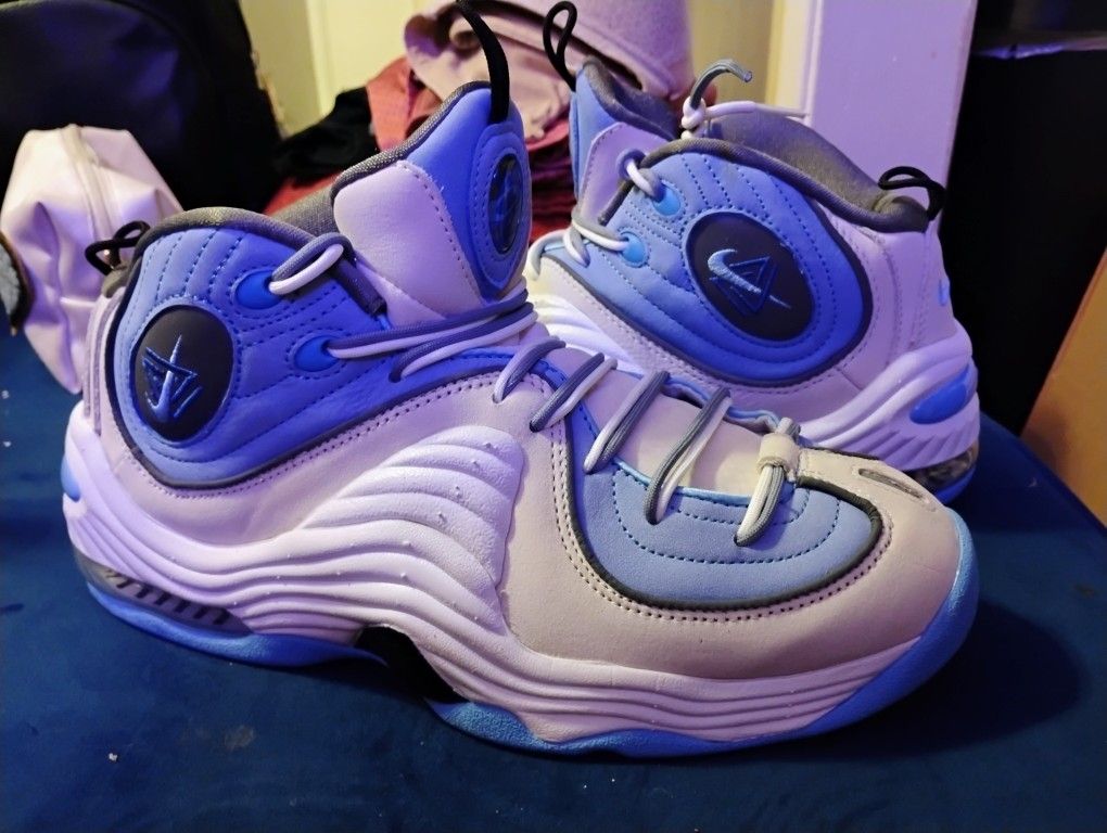 Penny Hardaways Nike Size 9