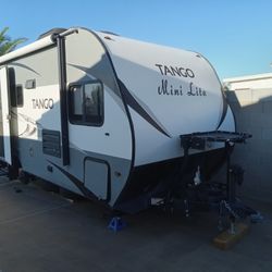 2017 Pacific Coachworks Tango 14RBS