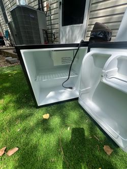 Mini fridge