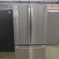GE GNE29GYNFS 28 cu.Ft Refrigerator Retail $2579 Save $1440