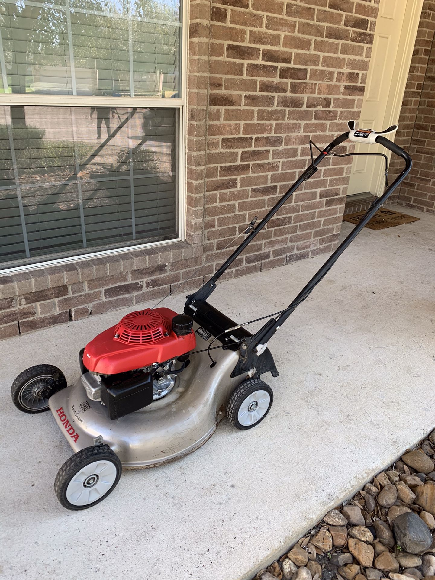 HONDA GCV160 SELF PROPELLED LAWN MOWER