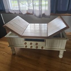 Coffee Table With 2 Matching End Tables