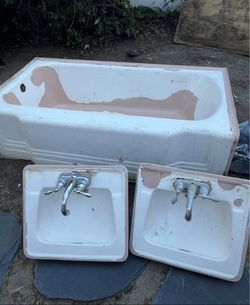 Vintage 1940s/50s Pink Cast Iron Tub & Sinks
