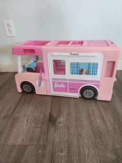Barbie camper van