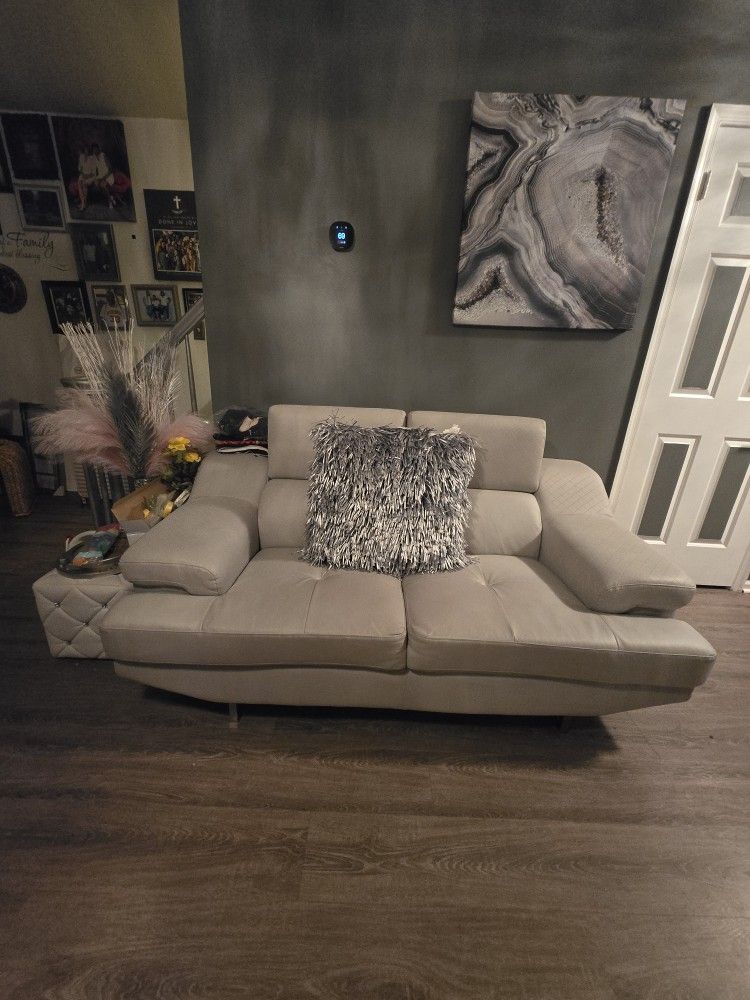 Gently Used Raymour & Flanigan Genuine Leather Sofa Set 