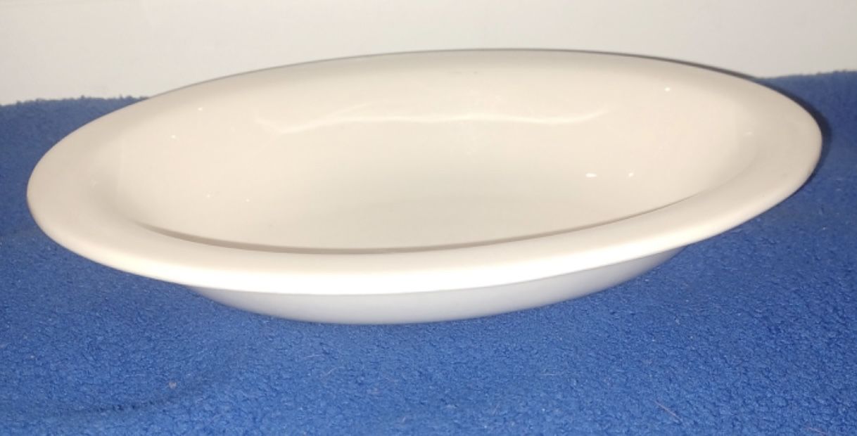 BUFFALO CHINA U.S.A. CERAMIC OVAL OFF WHITE BOWL