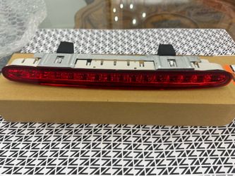 Third break light