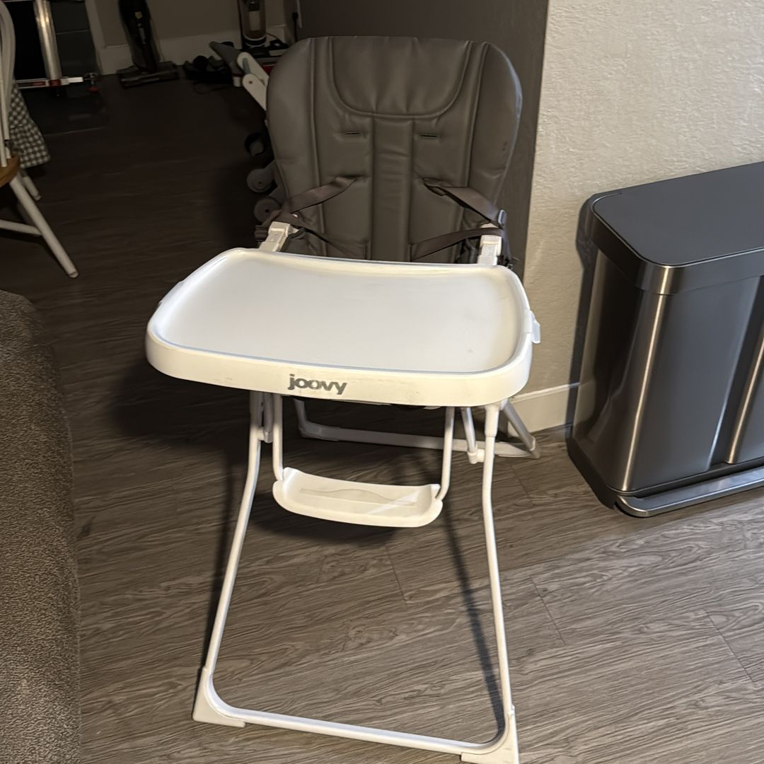 Joovy Grey High Chair
