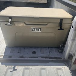 Yeti Cooler 65 