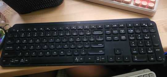 2 Keyboards + 1 mouse