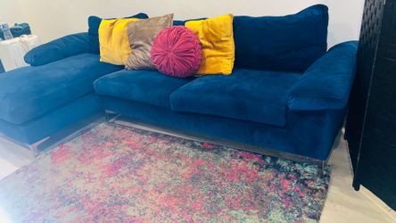 Couch, Rug, & Pillows
