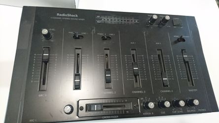Radio Shack 4 Channel Stereo DJ Sound Mixer 32-1218 Sound Effects Audio Equipment