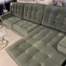 Stunning Stylish Cozy Sectional!