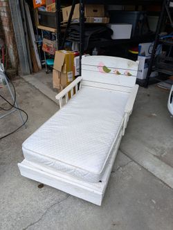 Toddler bed