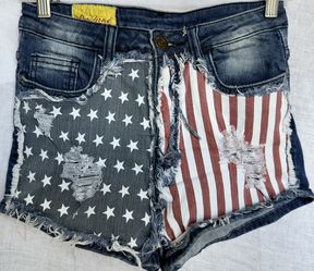 Machine Nouvelle Mode, Women’s Denim Flag Shorts, Size 30 Waist  