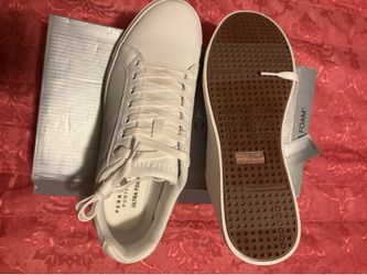 PERRY ELLIS PORTFOLIO (size 11)