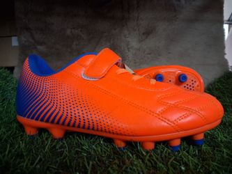Soccer cleats us size 3youth